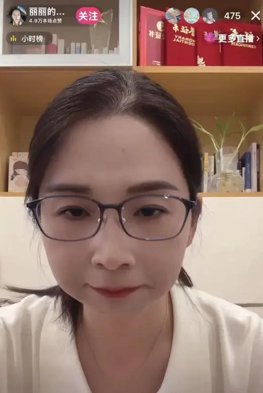 对于一个想赚流量钱的人来说，热度就像车的油门，不能停。我算看明白了，崔丽丽，算一