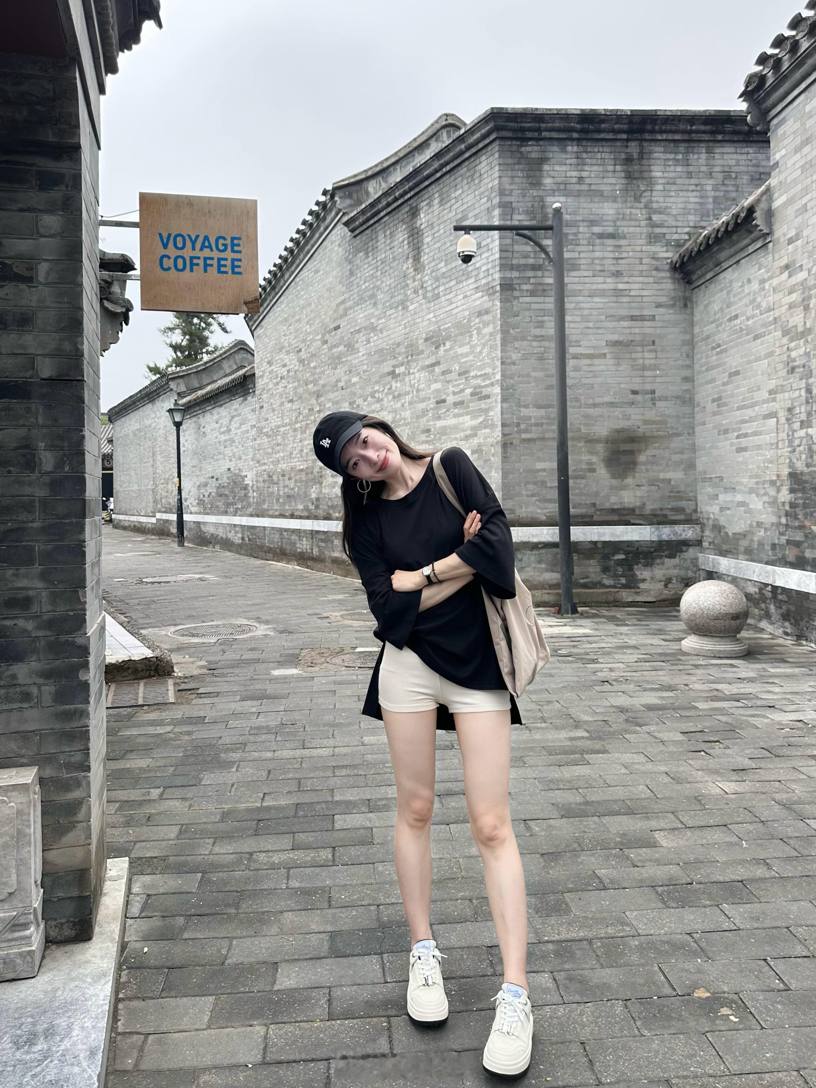北京胡同的阴雨天🌧️ ​​​