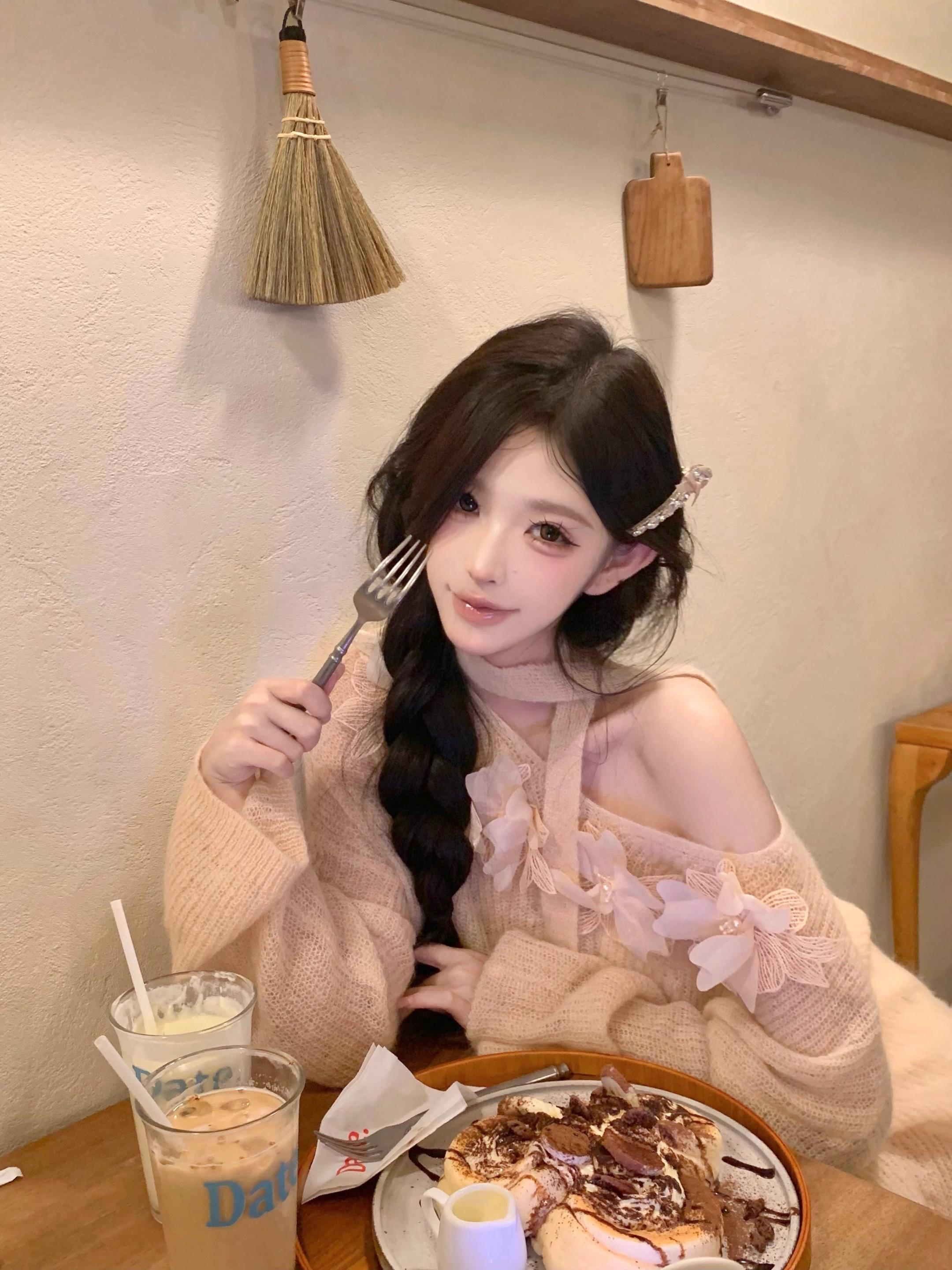 你的眼下痣 是巴黎雨夜的第七道弦