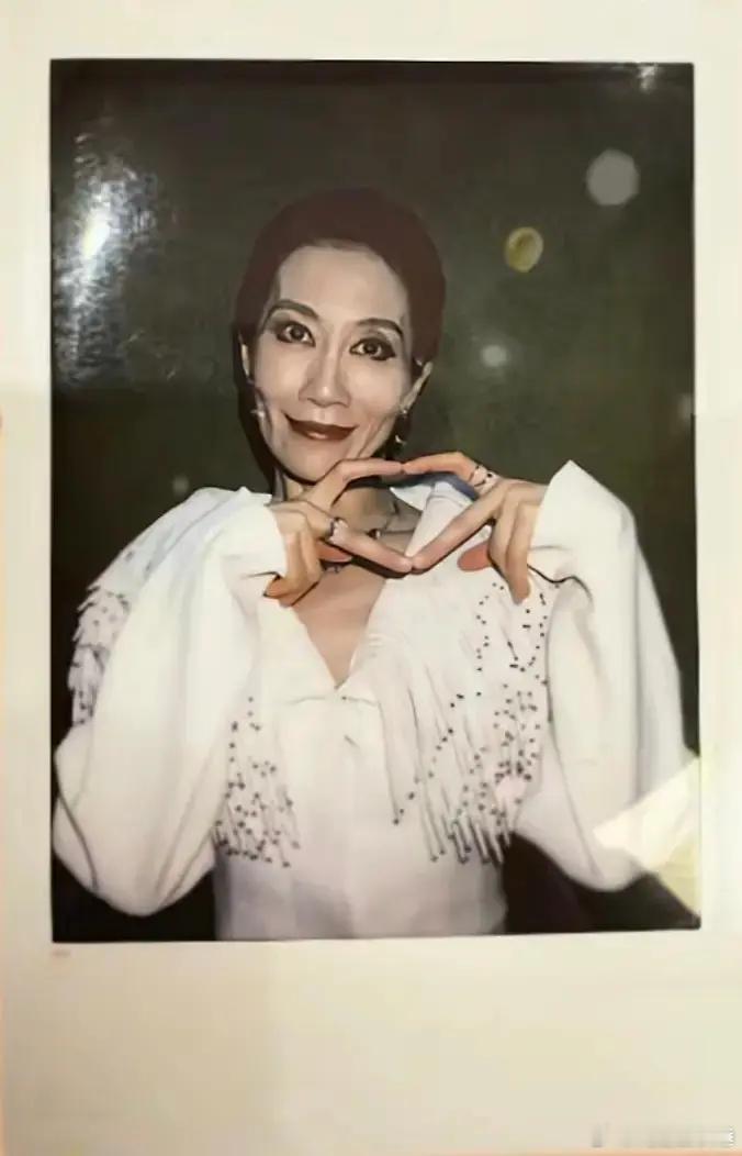 浪姐这是用啥拍出来的拍立得啊诡异之