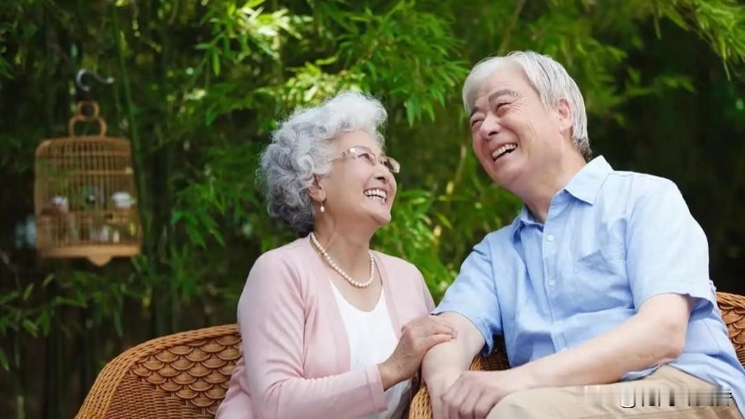 你知道人老了最大愿望是什么吗?人老了最大的愿望，无非是身体安康、儿女安稳、身边有