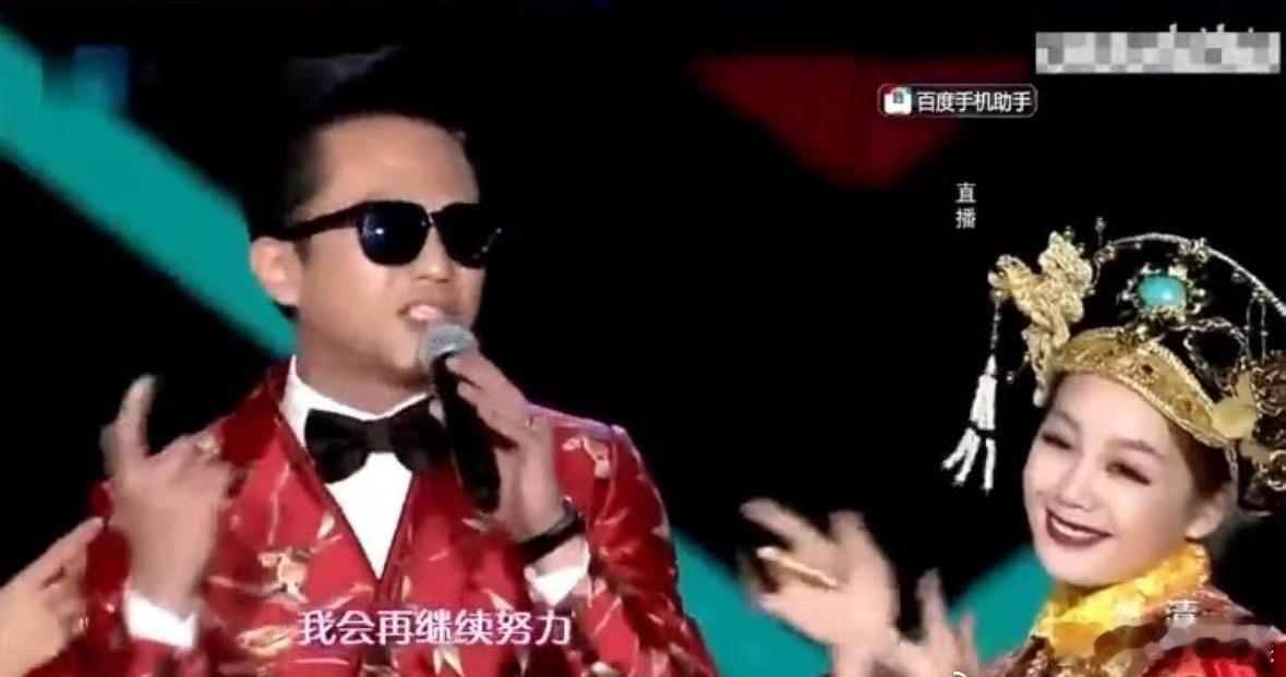 徐梦洁以前是邓超伴舞“小彩虹”徐梦洁竟然给超哥伴过舞？这也太梦幻联动了，原来两人