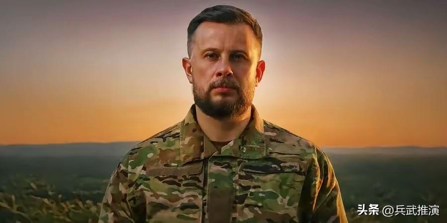 乌克兰第3军指挥官 安德烈·比列茨基将军 表示：

机器人要上战场替人打仗，这话