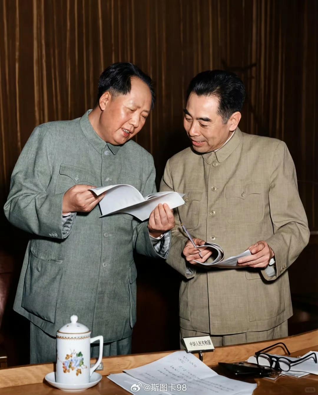 今天既是周总理的诞辰，又是向雷锋同志学习的纪念日！

周总理已经对如何学习雷锋精