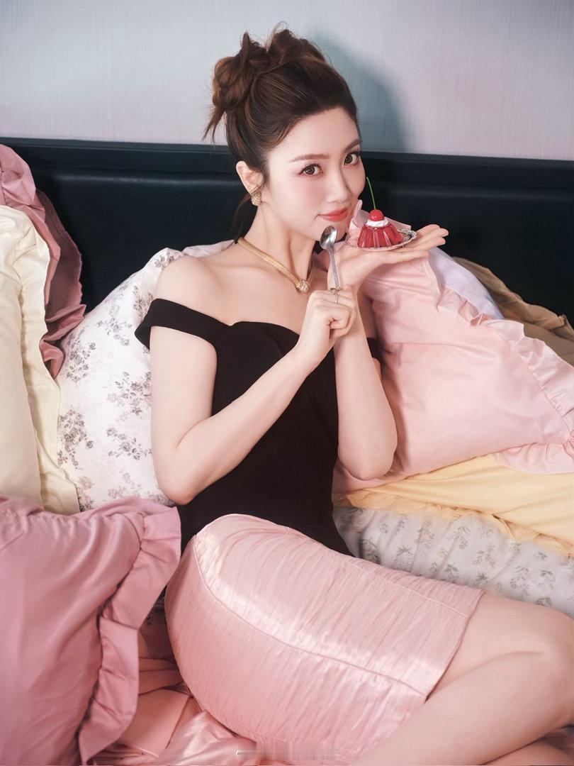 张纯烨❤️足神