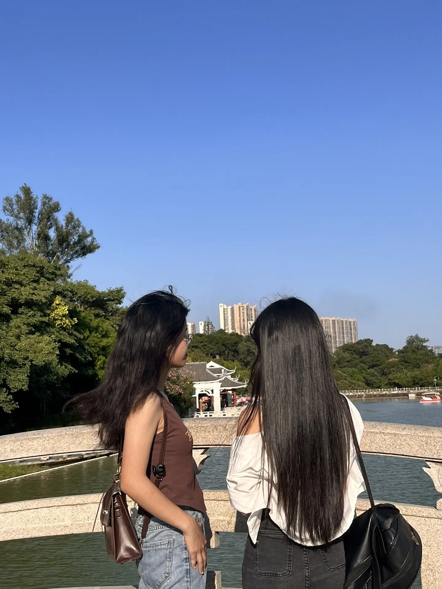 老天没让你谈成的恋爱，其实都是在保护你，所以呀为什么一定要对象，跟好朋...