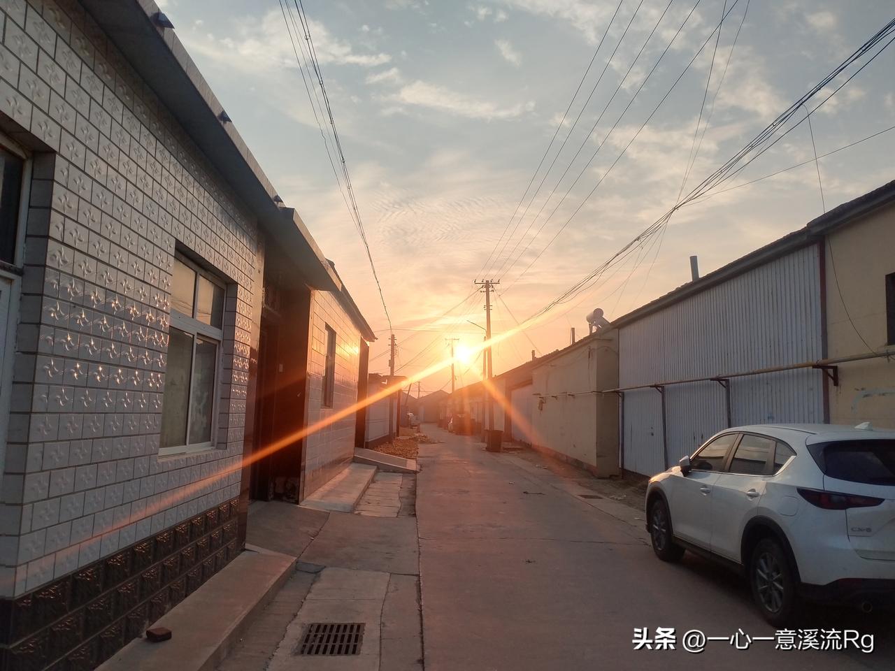 众友友早上好！
今天是9月14日星期一，日出时间5.50分，日落时间6.21分白