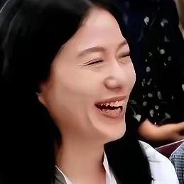 清华聘用翁帆哪儿不合理？别总揪着“杨夫人”的头衔偏见！她可是从本科读到清华建筑系