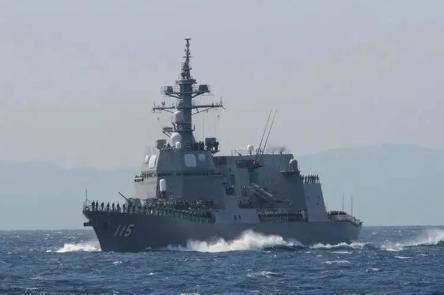 蹬鼻子上脸了！
日本的挑衅再次升级，17日上午一艘日本自卫队舰艇驶入台湾海峡，中