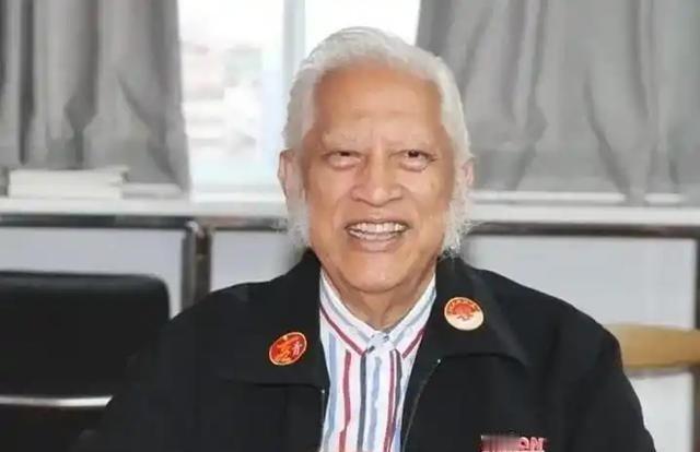 “我没有一丝一毫的中国血统，但是我有100%的中国心，我将用一生来报答中国。”印