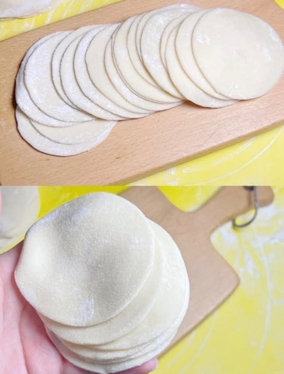 美食综艺厨师用机器擀饺子皮遭质疑百厨大战百厨大战饺子制作环节引发热议，厨师全程机
