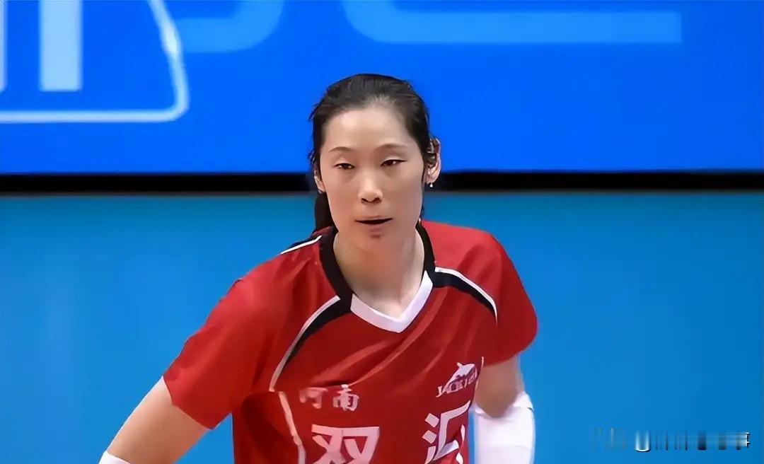 这场球看得人心里堵得慌。
11月17号的生死战，河南对阵上海，所有人都盯着朱婷。