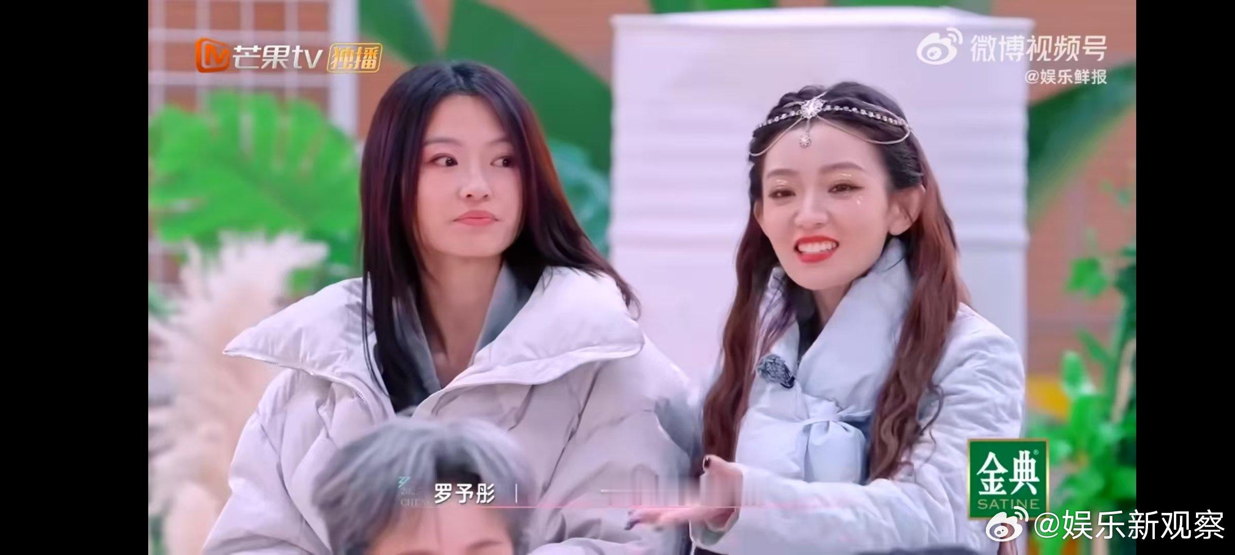 卡琳娜和揉西[超话]卡琳娜投篮卡琳娜谁说个子高就会打篮球乘风2025以为卡琳娜投