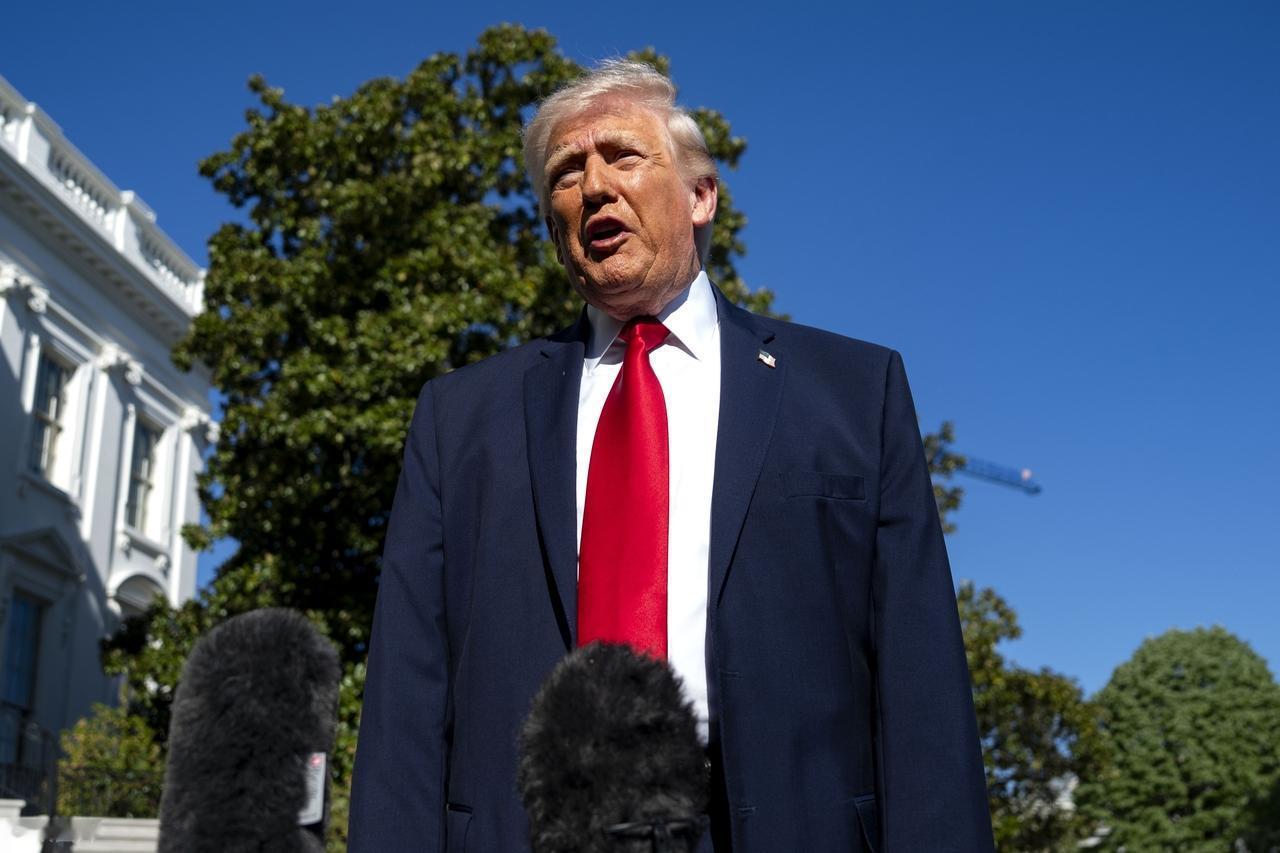 特朗普要对中国下手？
4月15日，据俄媒透露，在所有人都不看好特朗普下令封锁霍尔