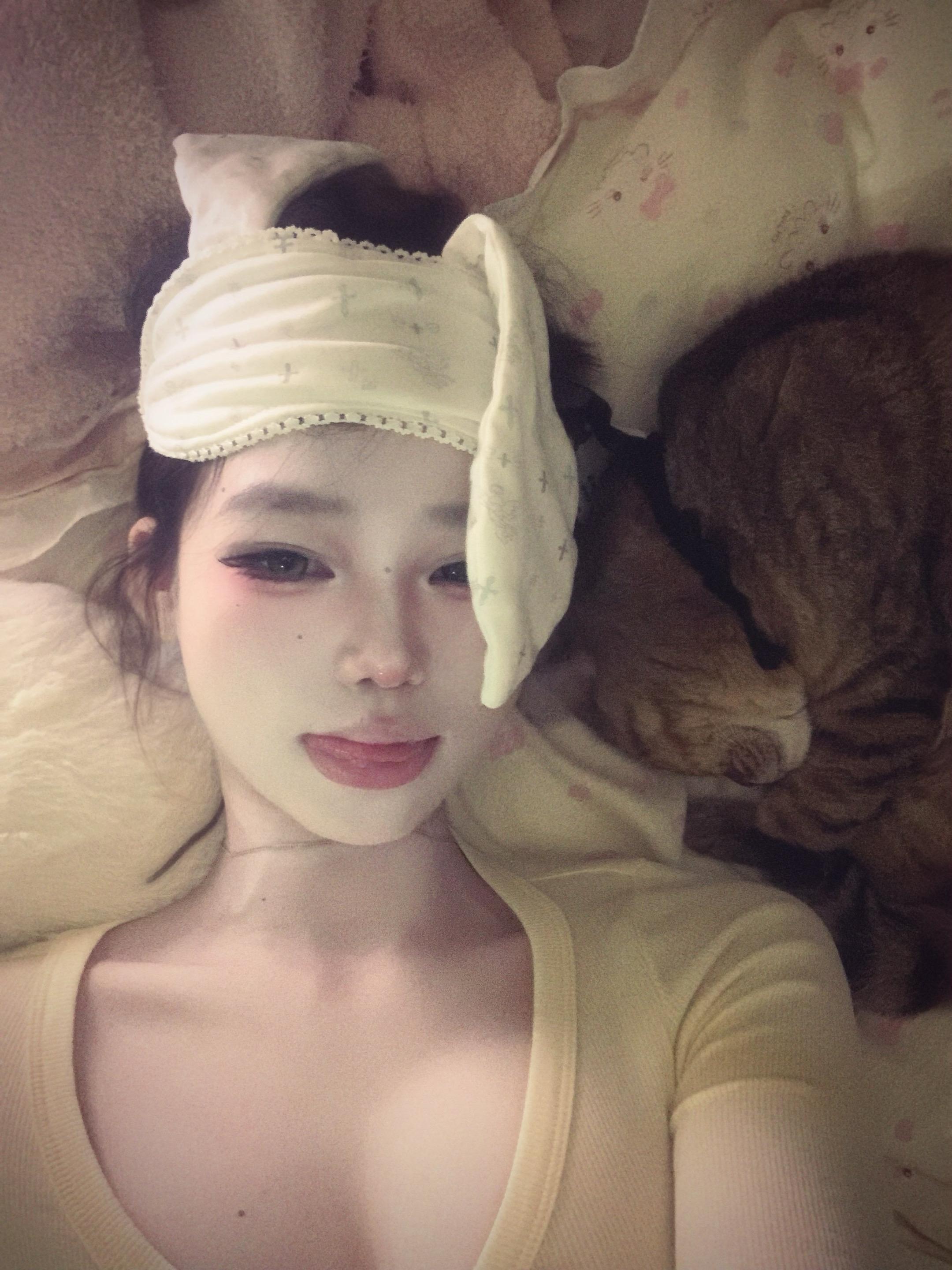 我一辈子爱泥 我的小猫 虎虎🤎。