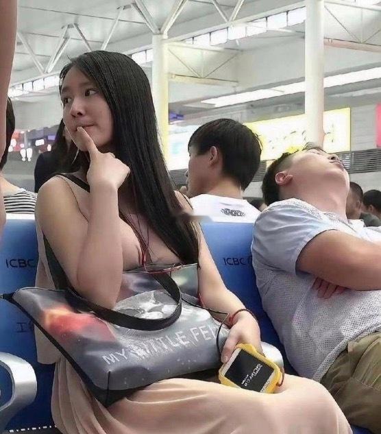 兄弟心真大，这你也睡得着？？？ 