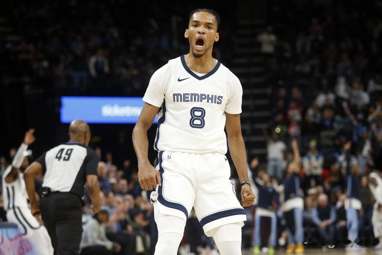 Woj：灰熊交易扎伊尔-威廉姆斯和1次轮去篮网 得到迪亚基特
活塞总裁兰登：康宁