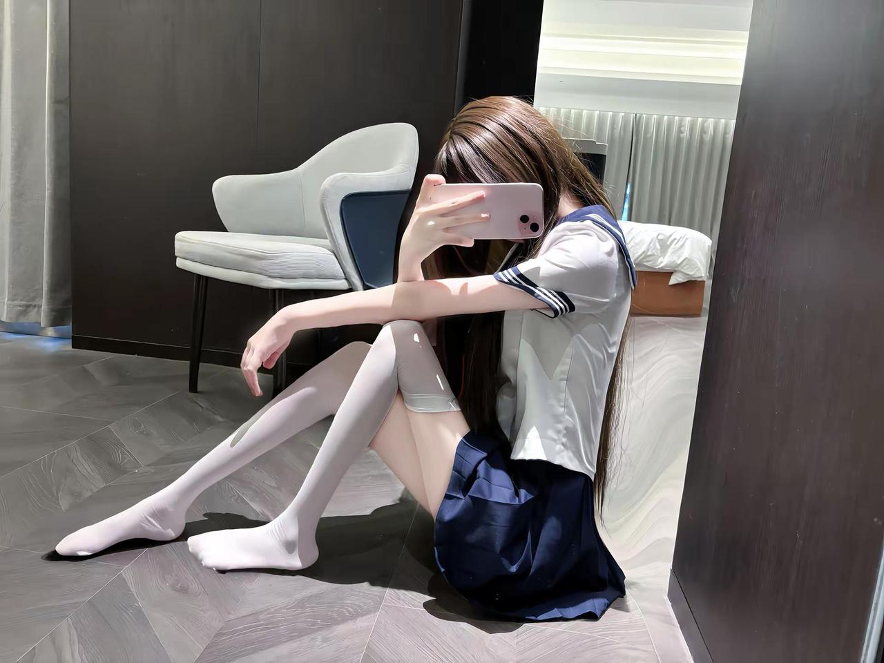 你守护不了她的天真 让给我吧