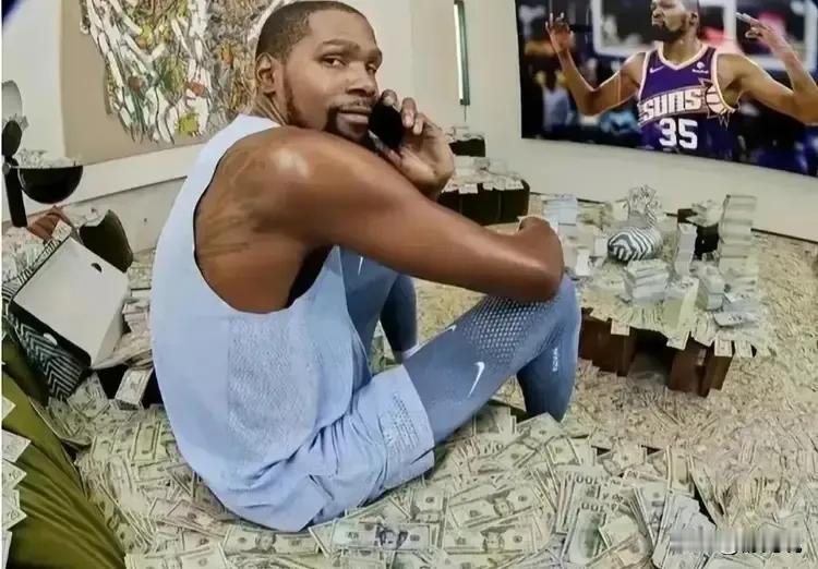 杜兰特年薪9000万，但篮球工资只占不到一半。
福布斯刚撕开他的账本：球场收入4