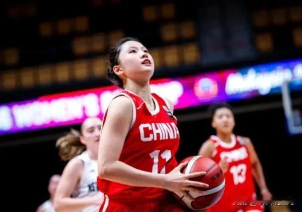 北京时间9月24日晚，中国U16女篮在女篮亚洲杯小组赛收官战中93-27大胜叙利