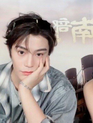 这坐姿1⃣️0⃣️分明