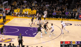 詹姆斯三分、浓眉后卫般中距离，直接打停开拓者
北京时间1月22日，湖人与开拓者的