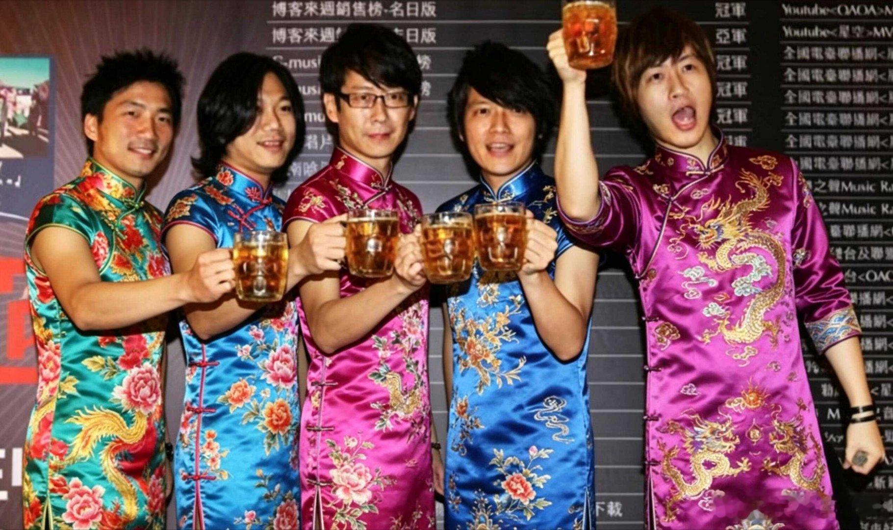 生活手记五月天祝福高考生高考玛莎最没有违和感哈哈哈，太适合他了 