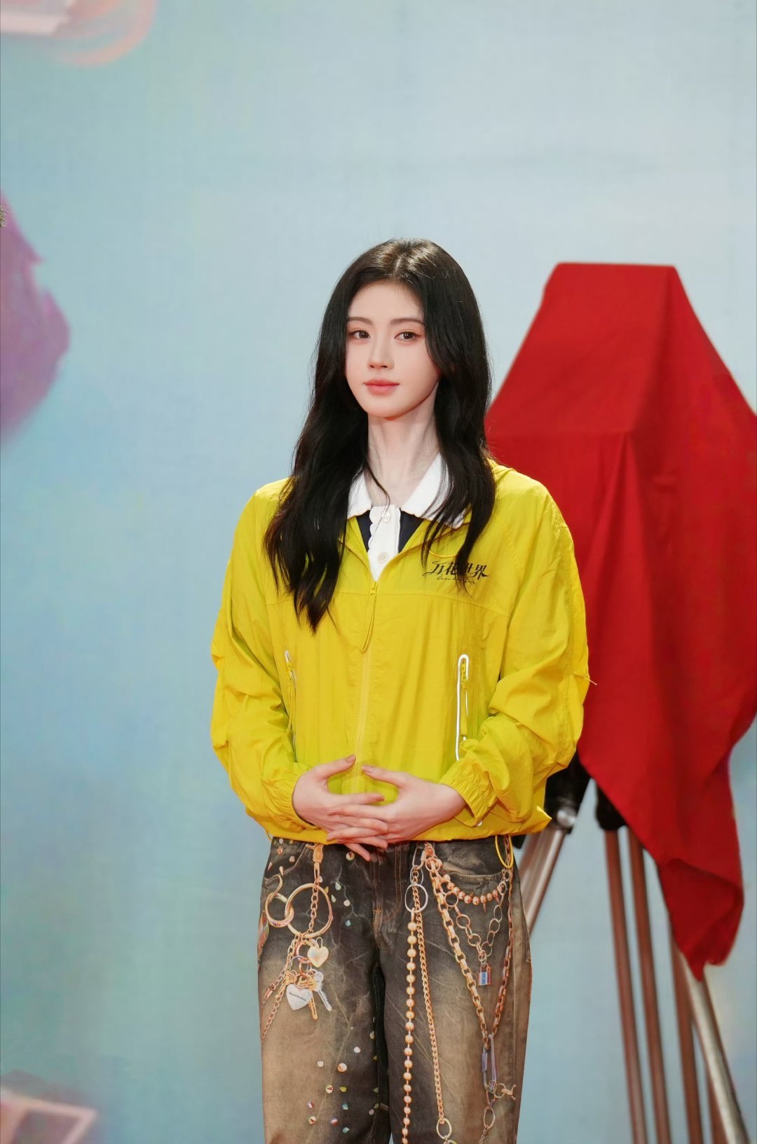 鞠婧祎jjy鞠婧祎 jjy鞠婧祎万花世界 “我们一定是一起并肩作战的。”