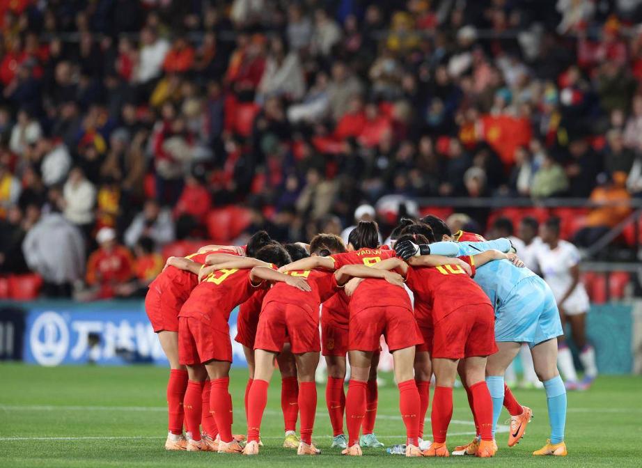 FIFA女足世界排名更新，中国女足再次下滑，彻底沦为亚洲二流，仔细分析过后，比男