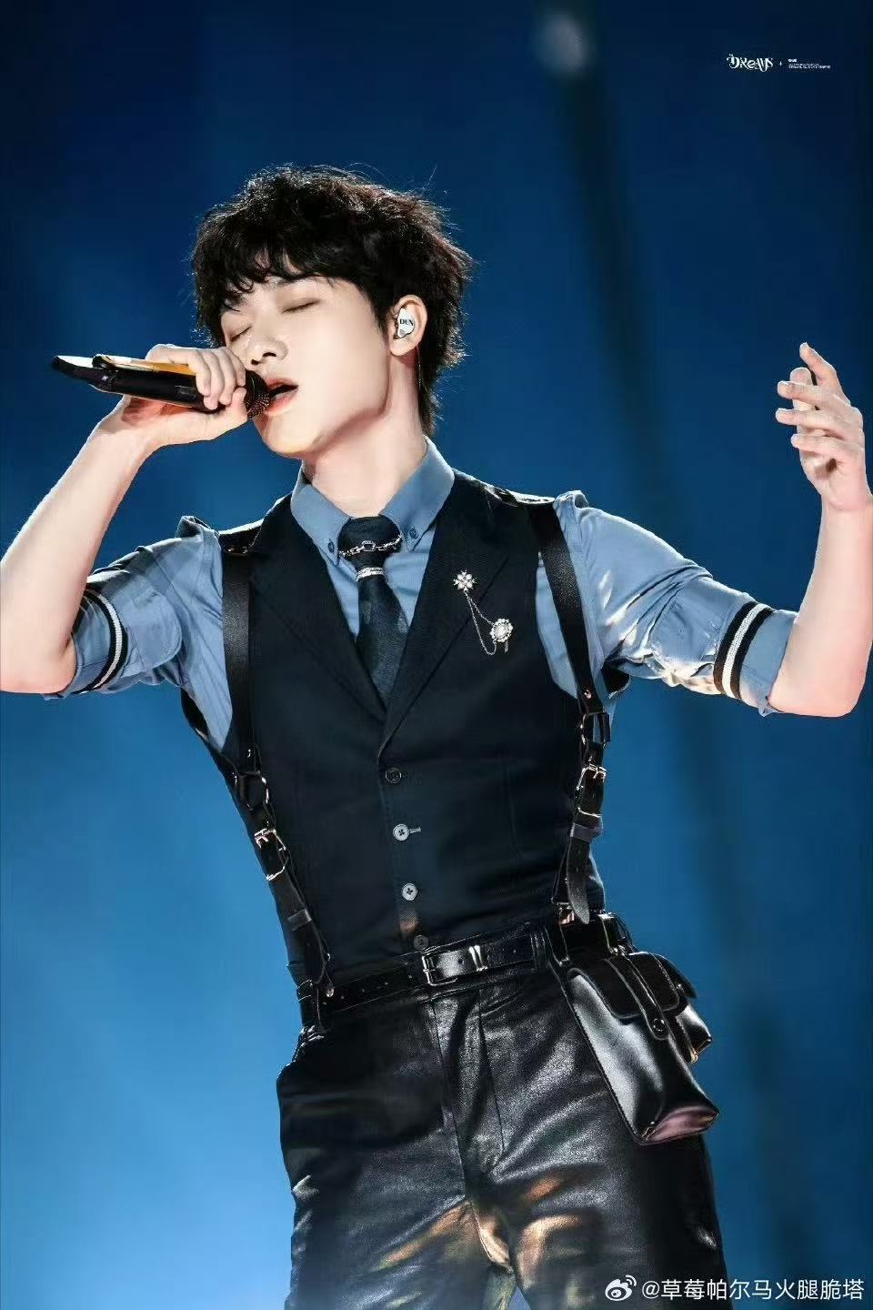 龚琳娜给张宇安利蒋敦豪 救命！龚琳娜安利蒋敦豪的样子像极了我给我妈安利我担！敦敦