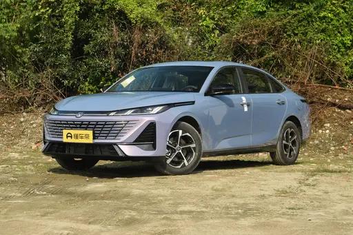 预算都在8万多，我会买新逸动，还是二手高配逸动PLUS？
 
最近在看逸动这条线