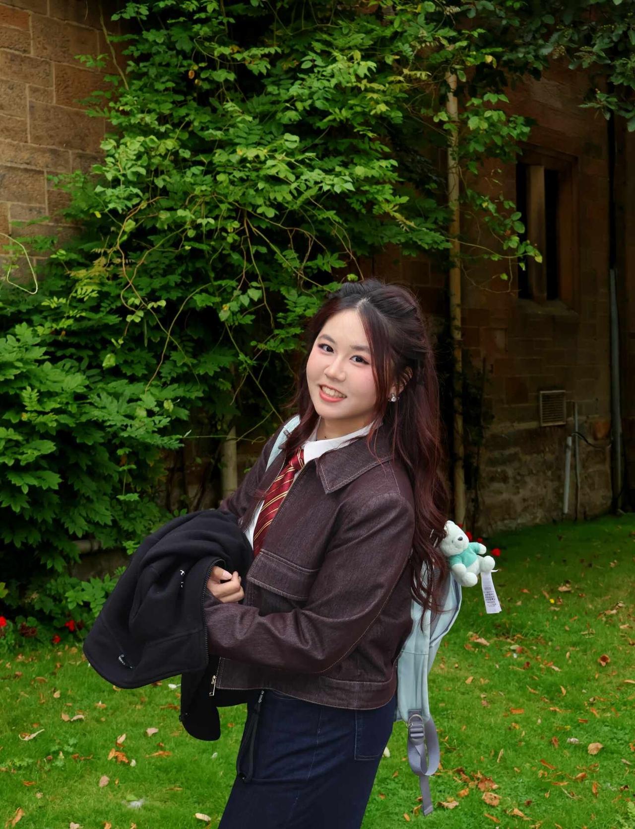 🍮留学日记｜UofG💙
终于来到格大☺️
谢谢朋友们愿意陪我来格大，好幸福?
