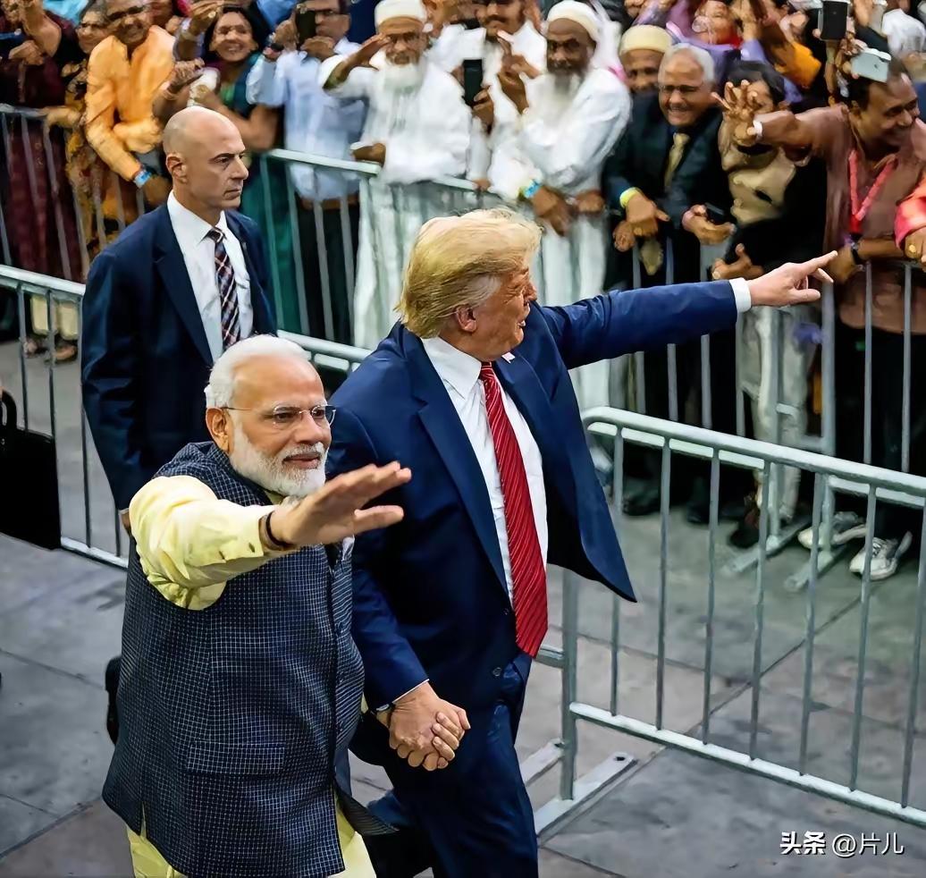 美国还是那个美国，印度也还是那个印度！

特朗普刚把屁股撅起来，莫迪就忙不迭的凑