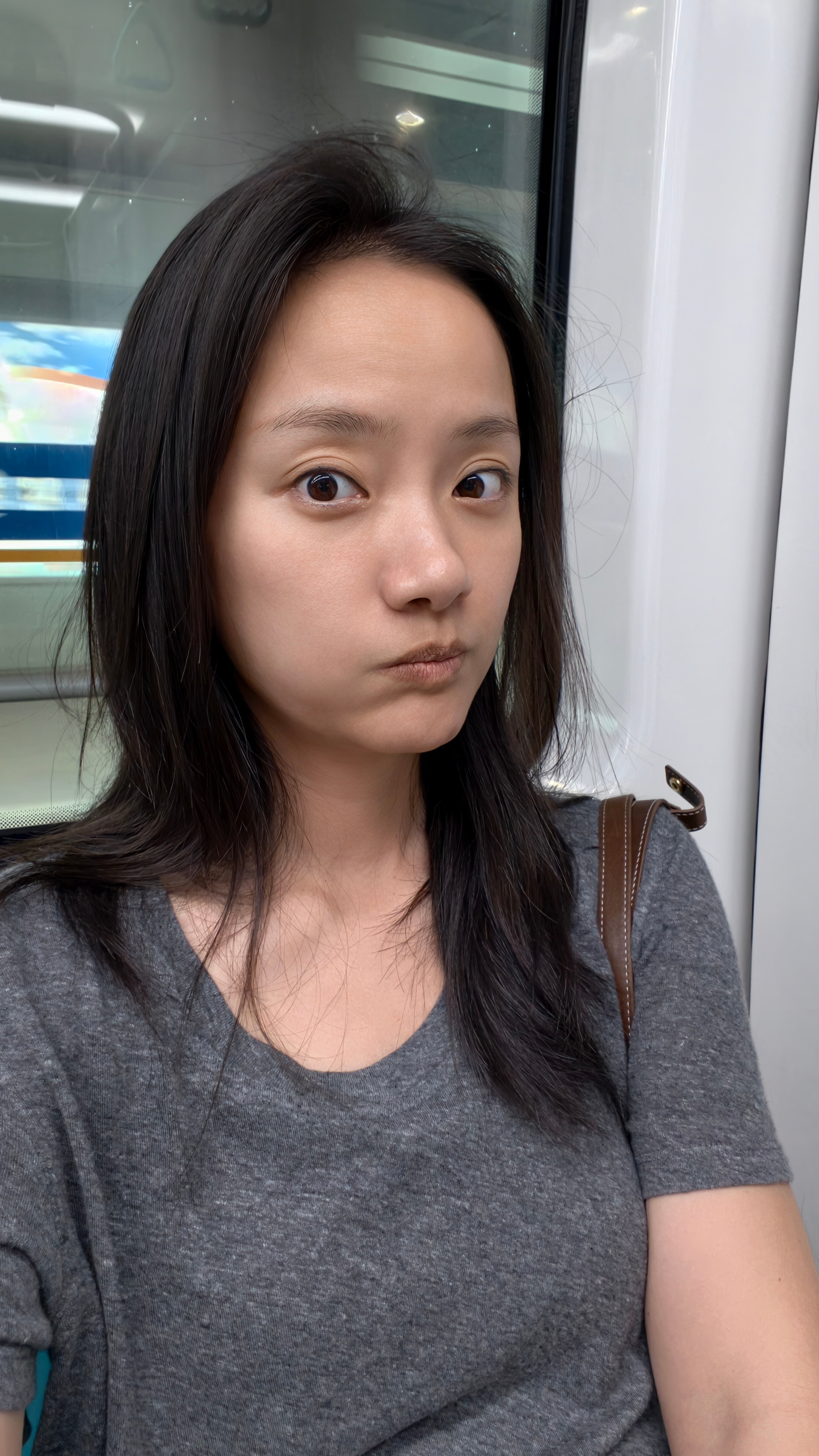 14点到机场，18：20航班取消，打道回府。你别说还挺开心，休息了半天