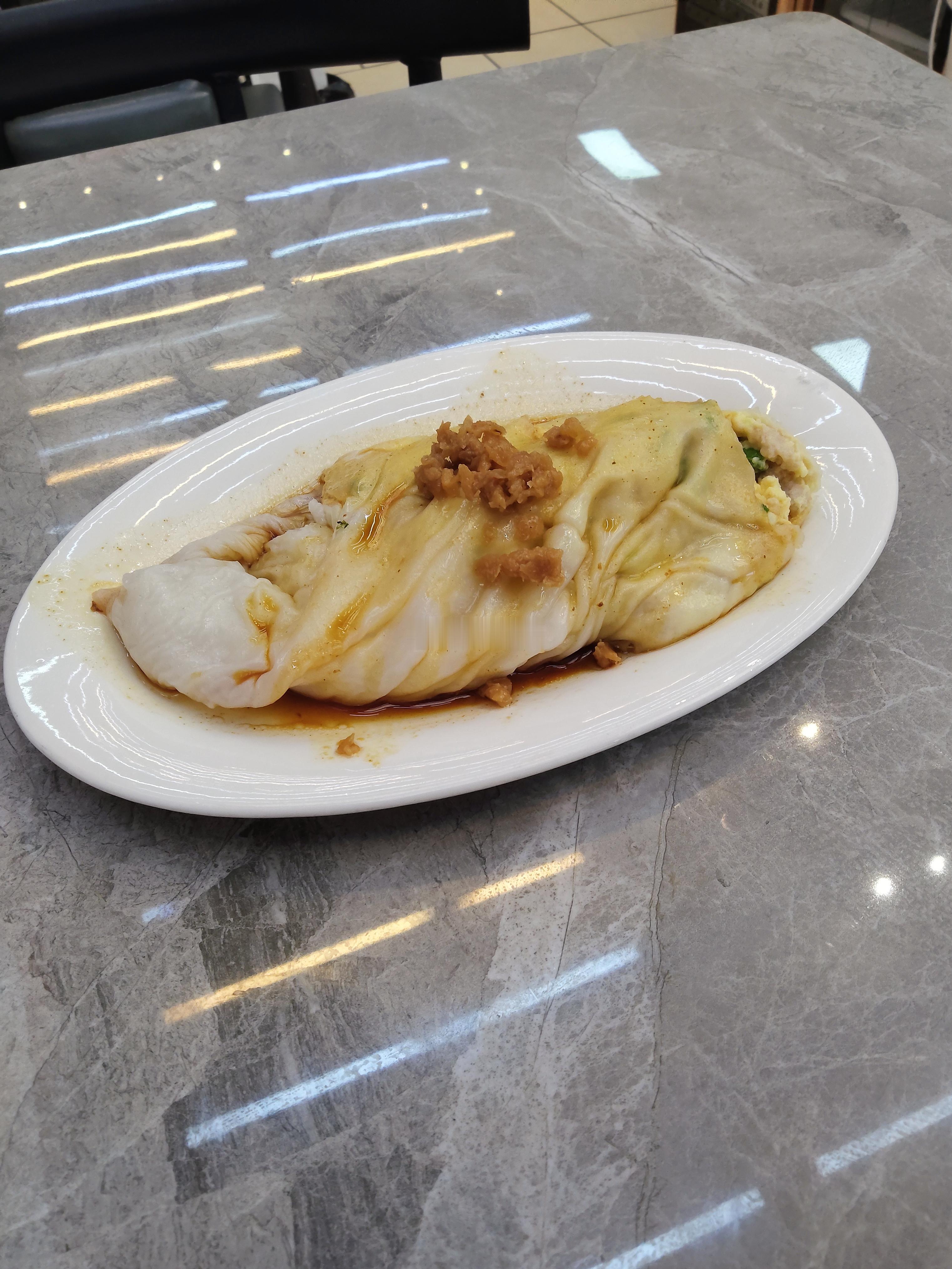 龙眼南开了很多年的姑孙牛肉店，原来在市场旁的小路有家档口，现在也开了个堂食的店面