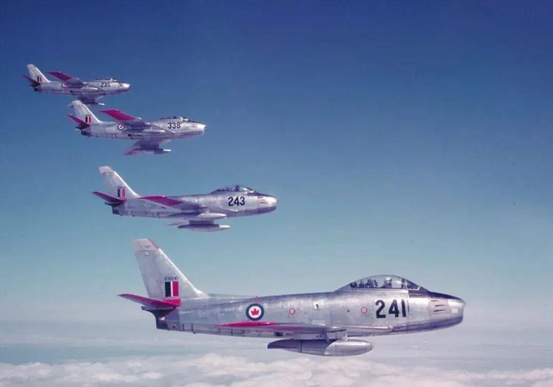 50年代，加拿大皇家空军的“佩刀”MK.6战斗机，该机是美国北美公司F-86的加