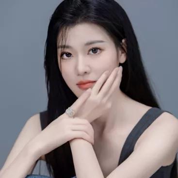 气质女神 优雅自拍 清新自然 温柔可人自然美少女自拍