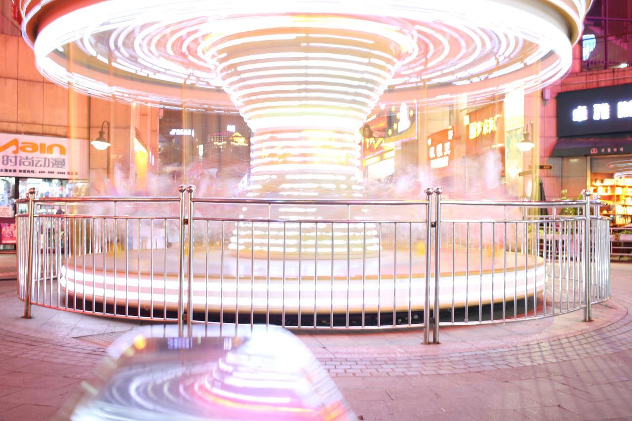 还记得解放路步行街的这个旋转木马吗？仿佛回到了梦境中 宜昌 宜见钟情心动宜昌  