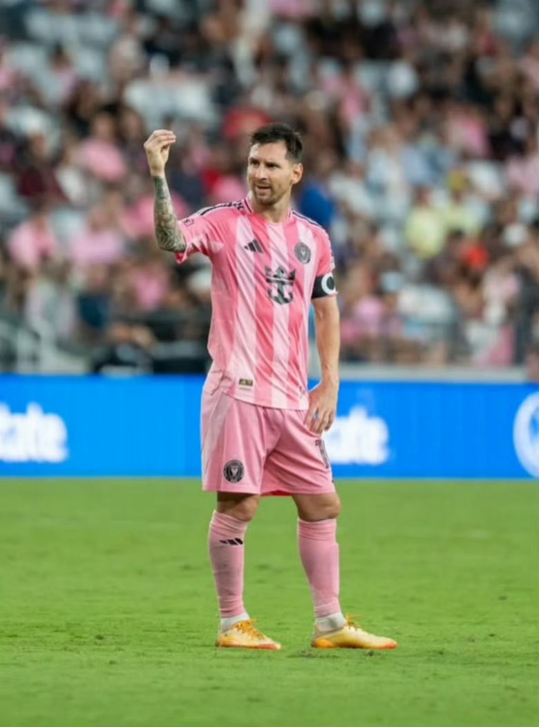 TycSports还原梅西和德保罗回应球迷的原因！在迈阿密国际主场2-0击败波特