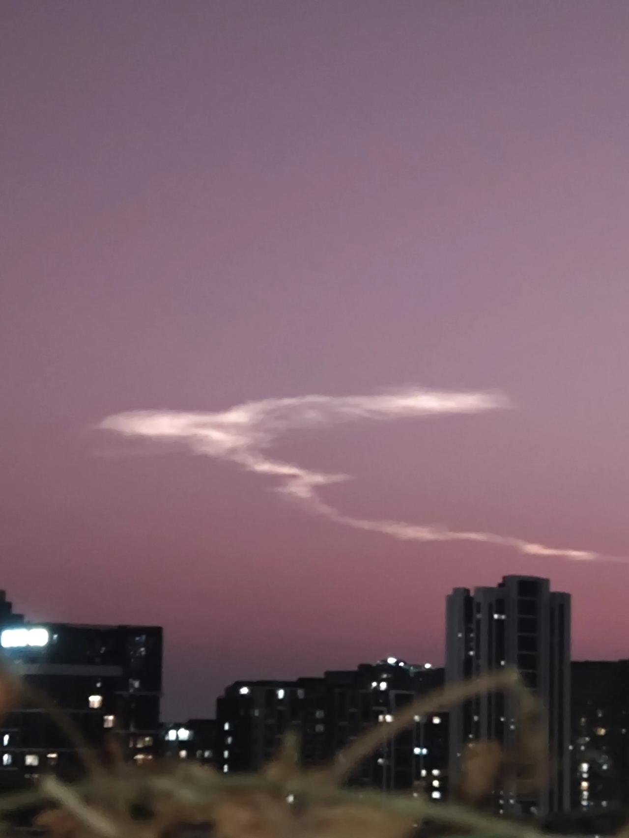 不是开玩笑，真的要准备好过苦日子了。开源节流，勤俭持家，希望未来越来越好吧。