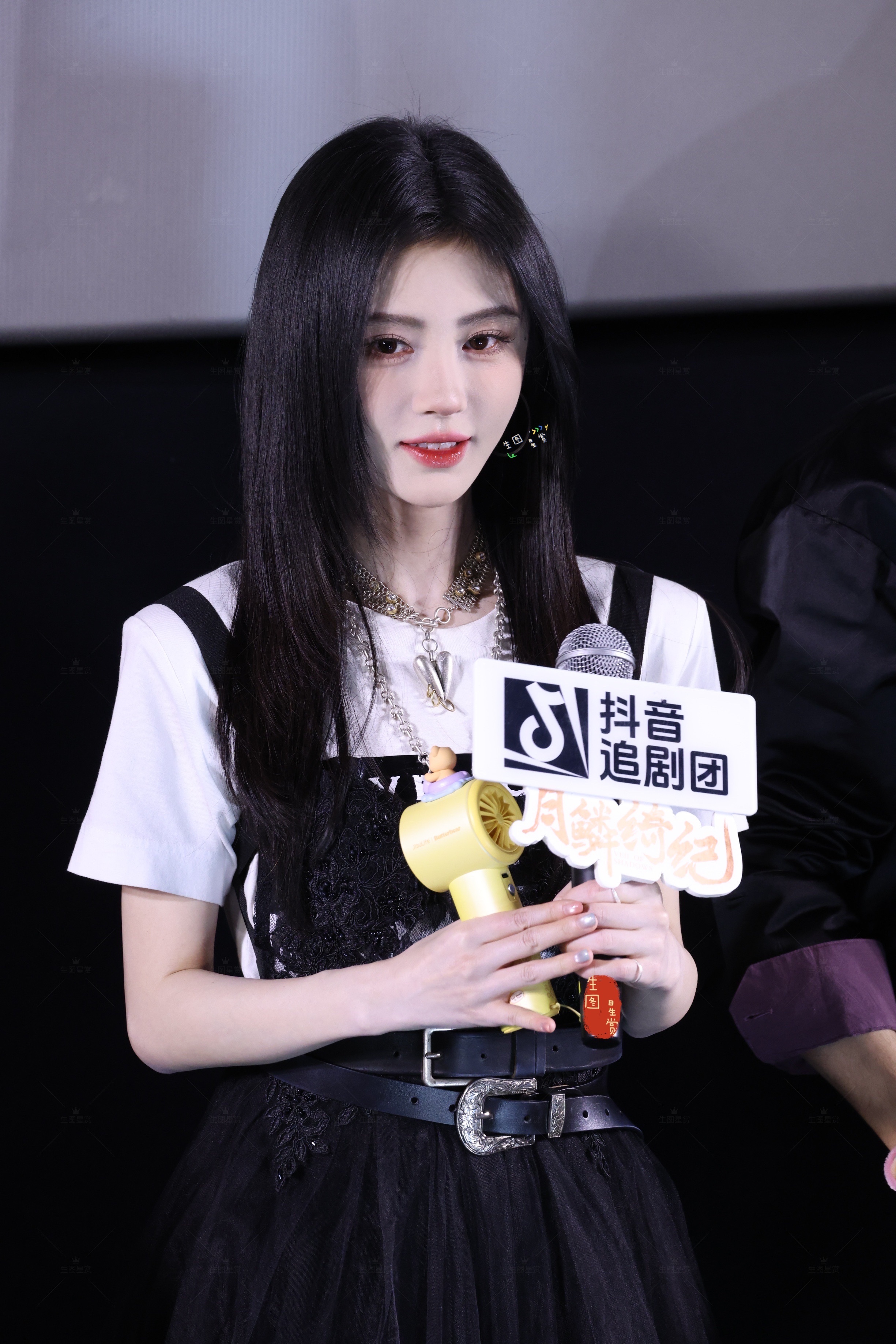 鞠婧祎月鳞绮纪追剧团生图美貌暴击的小鞠，清冷野媚的小狐狸🦊鞠婧祎美中带刺版地珠