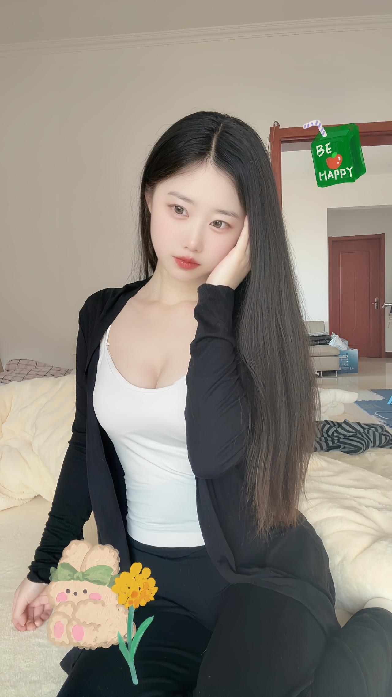 我总是一个人从午夜到清晨自拍自拍自拍 黑色控 前女友系列穿搭 抖音推广