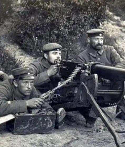 贸易战如果打不赢，热战几乎不可避免。这不是危言耸听，而是近代历史反复上演的剧本，