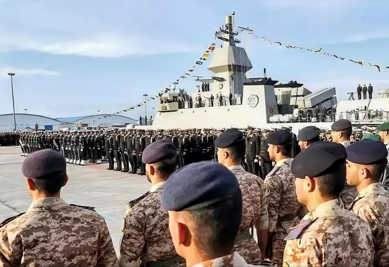 美军连自己的船都保不住了？伊朗扣押“美军合作船”，世界看到纸老虎真容
美军连自己