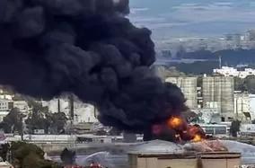 伊朗现在就是和美国以及以色列进行对轰，看看到底谁顶不下去，美国在中东的军事基地已