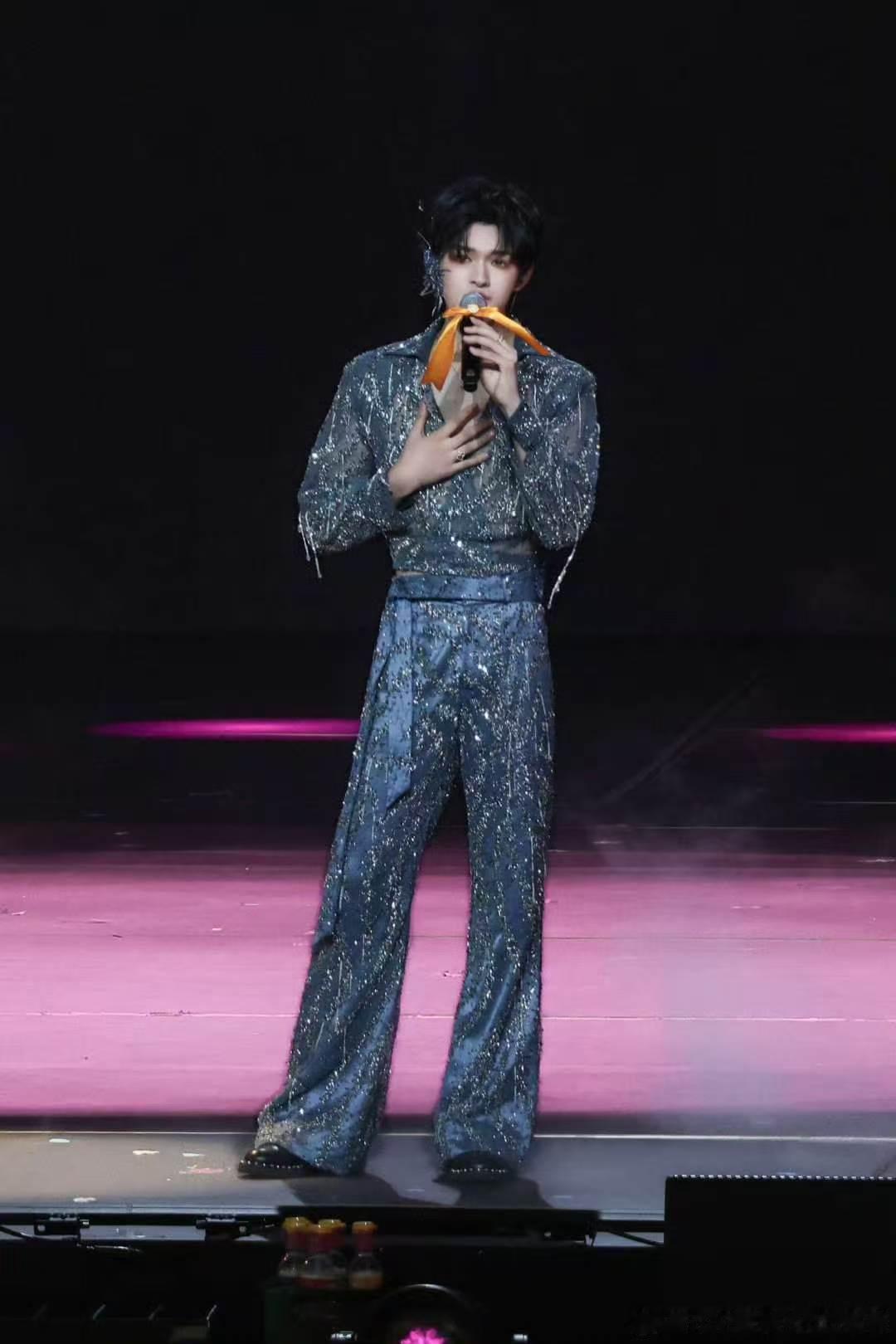 张极27分钟vlog张极超长vlog太惊喜了，27分钟完整日常记录，每一处细节都