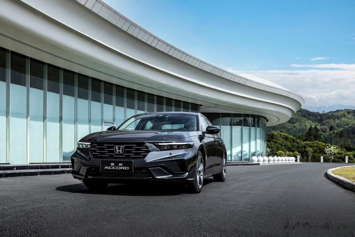 别被“内卷”带偏，买车终究要回到汽车本质，雅阁可太懂了