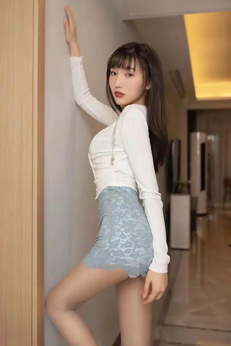 大美女萱萱，风姿绰约