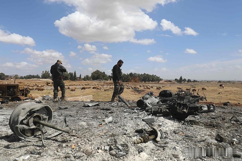 美军又“点名”了，这次是叙利亚的ISIS老巢！

美国大兵又杀了个“回马枪”，就