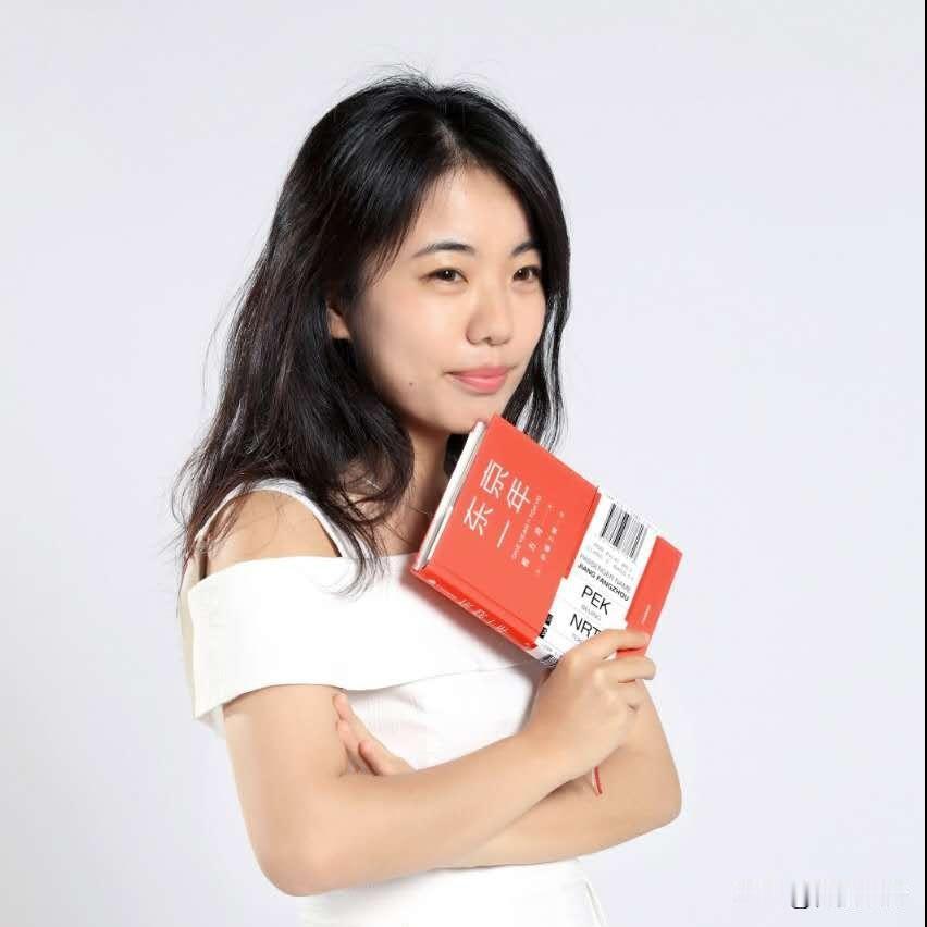 有才无德失立场，蒋方舟之行当为青年警戒
 
纵观当代文坛争议人物，蒋方舟的经历极